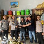 Polsek Tanjung Raya Menerima Penyerahan Secara Sukarela 4 Pucuk Senjata Api Rakitan Dari Masyarakat