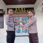 Polsek Tanjung Raya Melalui Bhabinkamtibmas Gedung Mulya Menerima Penyerahan 2 Pucuk Senpira