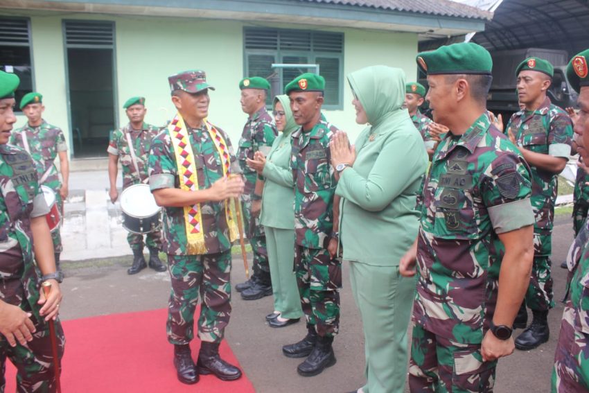 Kunjungi Kodim 0424/Tanggamus, Pangdam II/Swj Berikan Apresiasi Kinerja Dan Dedikasi Babinsa Sebagai Ujung Tombak TNI AD