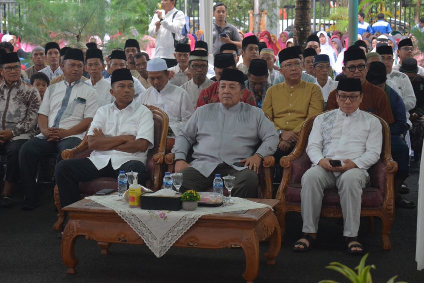 Bersama Forkopimda, Danrem 043/Gatam Dampingi Gubernur Safari Ramadhan Di Kota Metro