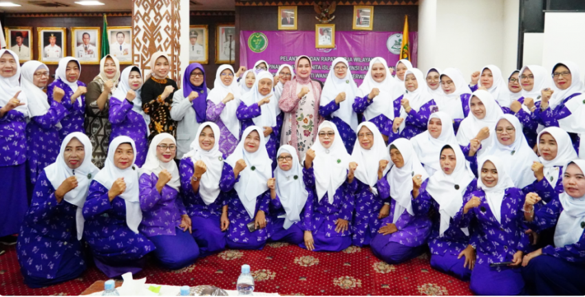 Ketua TP. PKK Lampung Hadiri Pelantikan Pengurus Pimpinan Wilayah Wanita Islam Provinsi Lampung
