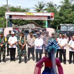 Wujudkan Sinergitas TNI-POLRI Kapolres Mesuji Hadiri Upacara Penutupan TMMD Ke-119