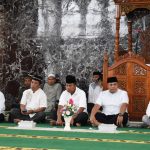 Bersama Forkopimda Provinsi, Danrem 043/Gatam Safari Ramadhan Di Masjid Agung Kalianda
