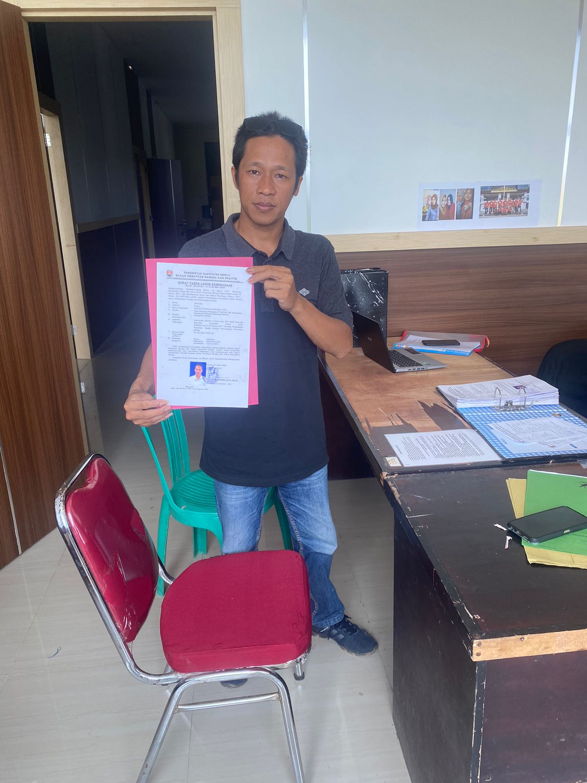 Ketua PD IWO Mesuji Terima surat Tanda Lapor keberadaan dari Kesbangpol Kabupaten Mesuji