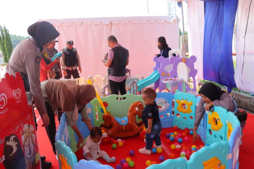 Berikan Kenyamanan Bagi Pemudik, Polresta Bandar Lampung Hadirkan Ruang Bermain Anak, Live Musik Hingga Tambal Ban Gratis