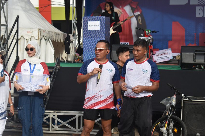 Bersama Masyarakat Danrem 043/Gatam Ikuti BDL Run 10 K dan 5 K