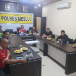Berikan Dukungan Dan Jadi Suporter Polres Bersama Polsek Mesuji Gelar Nobar Dimasing² Kantor Tugasnya.