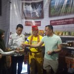 Kehadiran Ike Edwin di Pekan Raya Lampung Menarik Perhatian Pengunjung