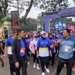Bersama Gubernur Dan Ketua Harian KONI Provinsi Lampung, Danrem 043/Gatam Lepas Peserta Jalan Sehat Dan Lomba Lari Gubernur Run Lampung