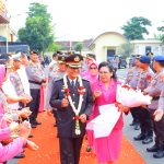 Penuh Haru, Kapolda Lepas Purna Bhakti Kombes Pol Yosef Budi Medianto Karorena Polda Lampung