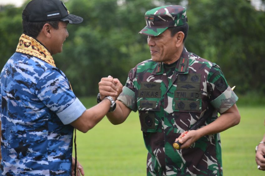 Danrem 043/Gatam Sambut Kedatangan KASAU Di Lanud Pangeran M. Bun Yamin