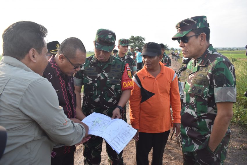 Danrem 043/Gatam Tinjau Langsung Program Opla Tahun 2024 Di Kabupaten Tulang Bawang