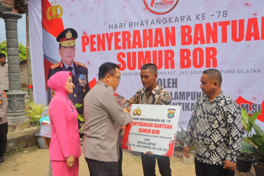Puncak Bakti Sosial Hari Bhayangkara ke-78, Polda Lampung Bedah 3 Rumah dan Bangun 2 Fasilitas Air Bersih