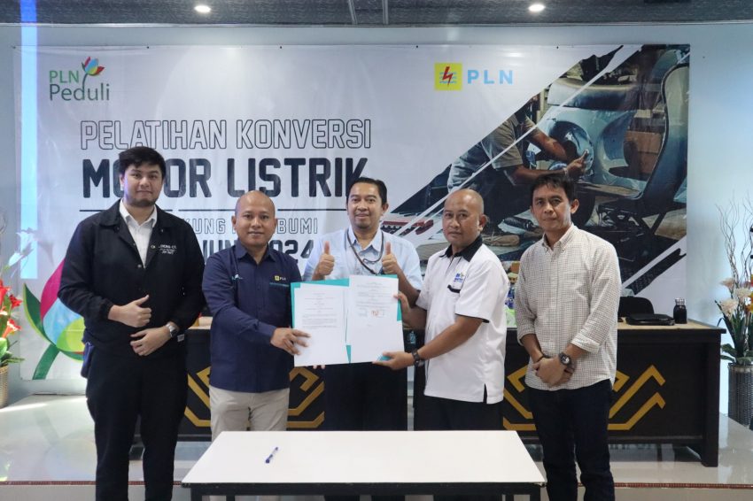 Gunakan REC PLN, SMKN 3 Kotabumi Jadi Inisiator Sekolah yang Peduli Energi Bersih di Provinsi Lampung