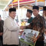 Gubernur Arinal Hadiri Pengajian Akbar di Pesibar dan Beri Bantuan