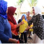 Ketua LKKS Lampung Beri Sejumlah Bantuan di  Pesawaran