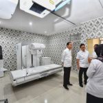 Presiden Jokowi Didampingi Pj Gubernur Kunjungi RSUD Alimuddin Umar