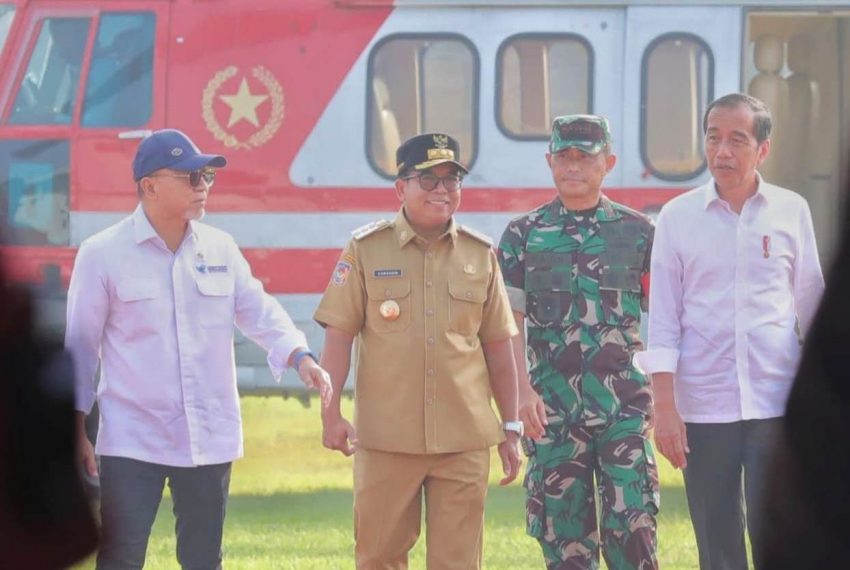Danrem 043/Gatam Dampingi Pangdam II/Sriwijaya Sambut Kedatangan Presiden Jokowi