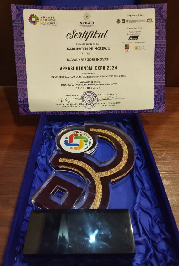 Kabupaten Pringsewu Meraih Penghargaan Kategori Inovatif dalam APKASI Otonomi Expo 2024