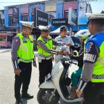 SatLantas Polres Mesuji Melakukan Pemasangan Billboard Tanda Patuhi Ops Krakatau 2024