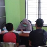 Satreskrim Polres Tanggamus Bawa Tersangka Pembunuh Pasutri ke RSJ Lampung