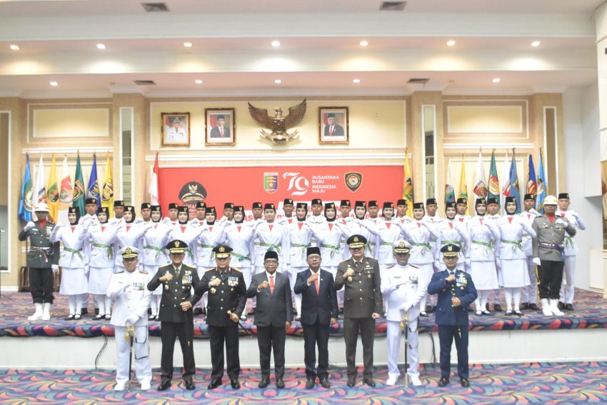 Danrem 043/Gatam Berikan Semangat Dan Motivasi Kepada Para Anggota Paskibraka