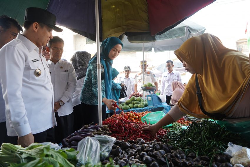 Pj Bupati Marindo Monitoring Pasar Gading Rejo