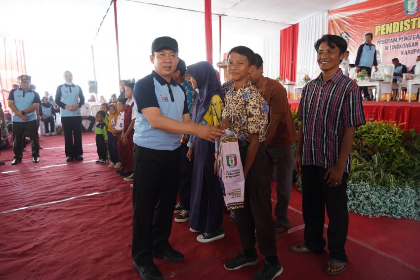 Ribuan Pelajar di Pringsewu Dapat Bantuan Program Pencegahan Stunting & Kemiskinan Esktrem