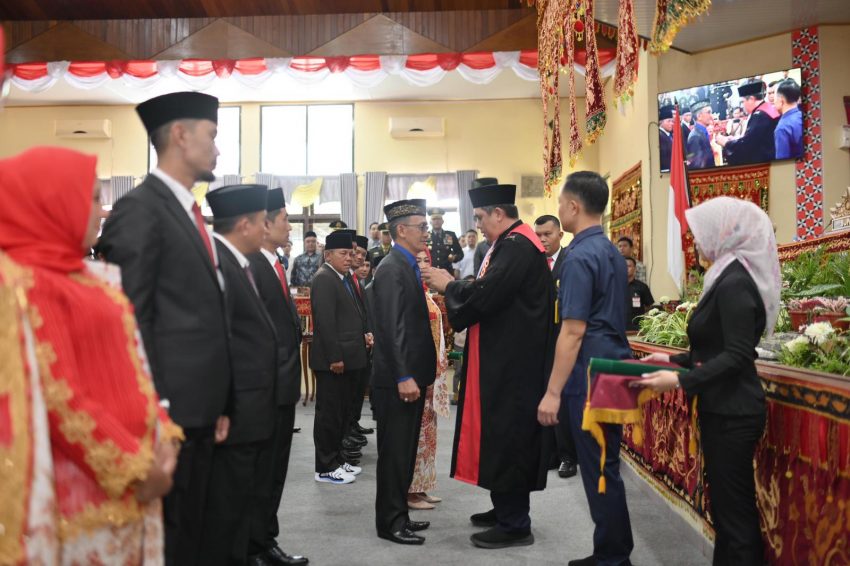 35 Anggota DPRD Kabupaten Lampung Barat Resmi Dilantik