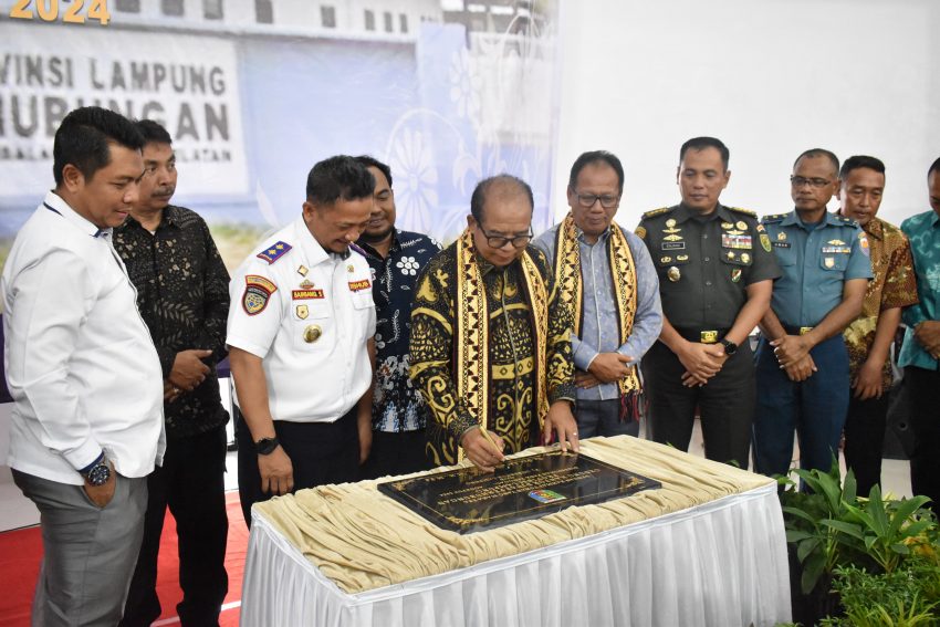 Kasrem 043/Gatam Hadiri Peresmian Kantor Baru Dinas Perhubungan Provinsi Lampung