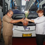 Pj. Gubernur Dan Dirut Perum Damri Luncurkan 26 Bus Baru Dan Resmikan Fasilitas Ruang Tunggu