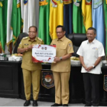 Pj Gubernur Lampung Terima Insentif Fiskal Pengendalian Inflasi Daerah