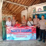 Wujudkan Kepedulian Polri Polsek Tanjung Raya Laksanakan Bhakti Sosial Kepada Warga Kurang Mampu