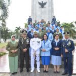 Jelang HUT Ke-79 TNI Tahun 2024 Prajurit Dan PNS TNI Wilayah Lampung melaksanakan Ziarah Nasional
