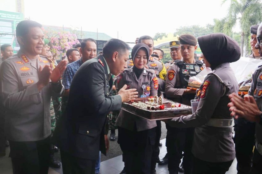 Dapat Kejutan di HUT Ke-79 TNI, Dandim 0410/KBL Ucap Terimakasih