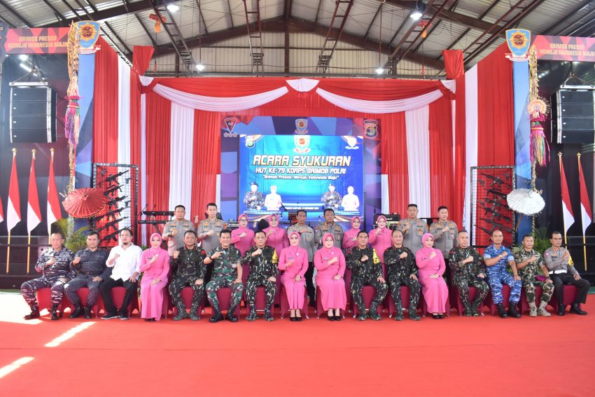Danrem 043/Gatam Hadiri Upacara HUT Ke-79 Korps Brimob Polri