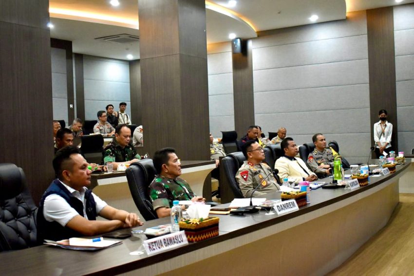 Danrem 043/Gatam Bersama Kapolda Lampung Ikuti Rakor Terkait Perkembangan Situasi Dan Keamanan Menjelang Pilkada Serentak 2024