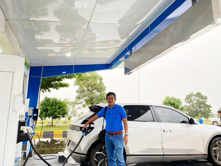 Sepakat! PLN dan PT BTB Teken PKS Kemitraan Pelayanan SPKLU di Tol Bakter Jelang Mudik Nataru