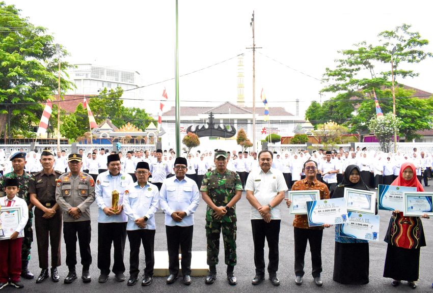 Kasrem 043/Gatam Hadiri Upacara Peringatan Hari Amal Bhakti Kementerian Agama RI Ke-79 Tahun 2025