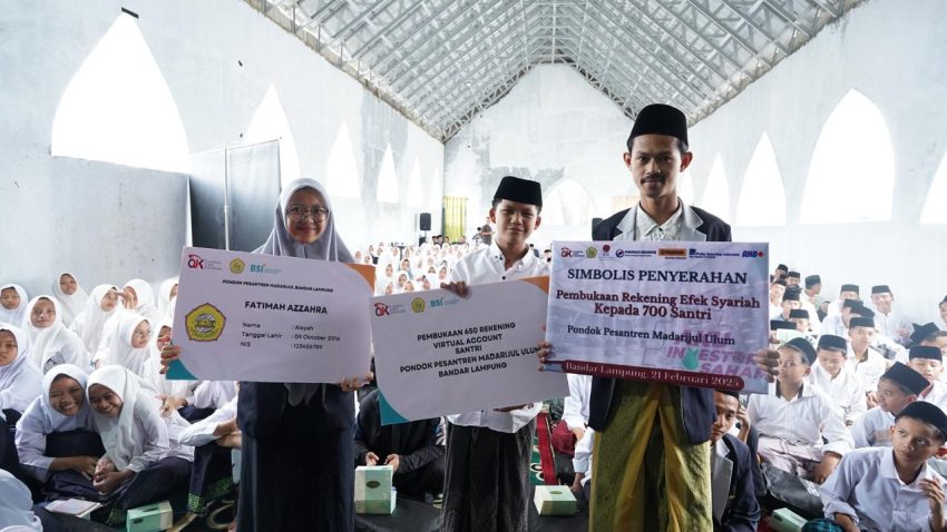 OJK Tingkatkan Literasi dan Inklusi Keuangan Syariah Melalui Pesantren Dalam Rangka GERAK Syariah 2025