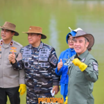 TNI AL Batalyon Infanteri 7 Marinir Teluk Pandan Wujudkan Ketahanan Pangan Nasional Lewat Bakti Sosial dan Kesehatan