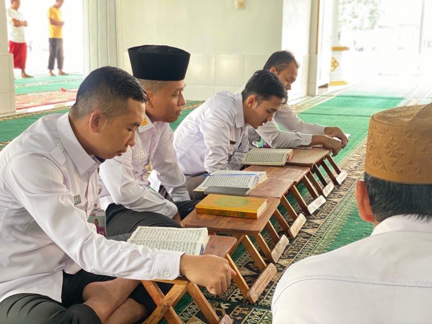 Spirit Ramadhan 1446H, Pegawai Lapas Narkotika Bandar Lampung Ikuti Program “One Day One Juz