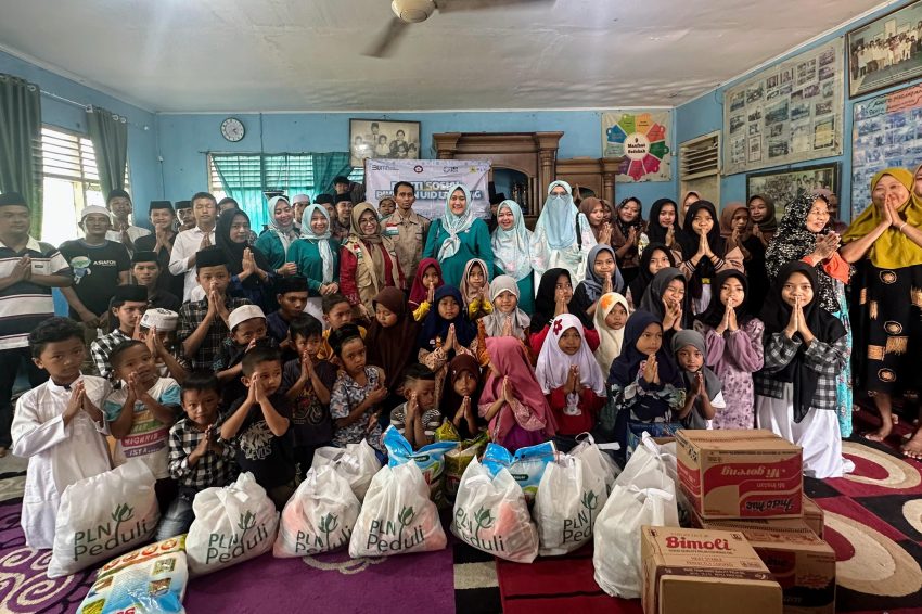 Hadir Memberi Manfaat di Bulan Suci Ramadhan, Sinergi PIKK PLN UID Lampung Bersama YBM PLN dan PLN Peduli Gelar Aksi Berbagi ke Panti Asuhan