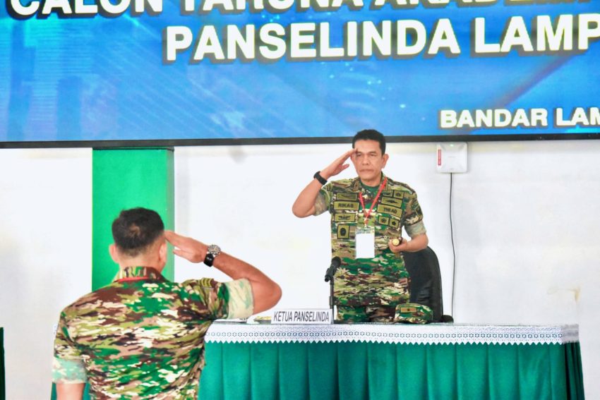 Danrem 043/Gatam Pimpin Penandatanganan Pakta Integritas Calon Taruna Akademi TNI 2025 di Lampung