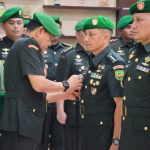 Korem 043/Gatam Gelar Acara Tradisi Penerimaan Warga Baru dan Serah Terima Jabatan