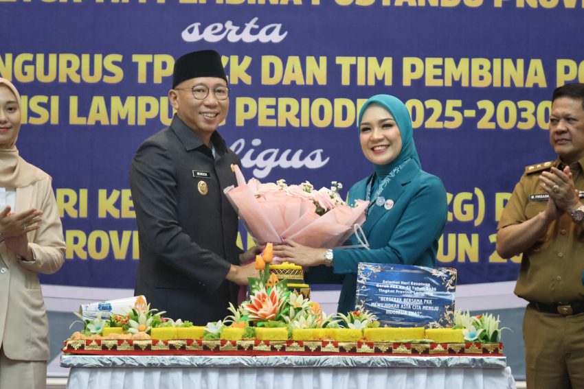 Gubernur Lampung Kukuhkan dan Lantik Pengurus TP PKK dan Tim Pembina Posyandu Provinsi Lampung