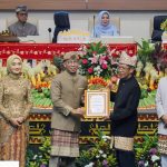 Gubernur Mirza Tetapkan Wan Abdurachman Sebagai Pahlawan Daerah