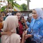 Ketua TP PKK Lampung Apresiasi Relawan dan Serahkan Bantuan
