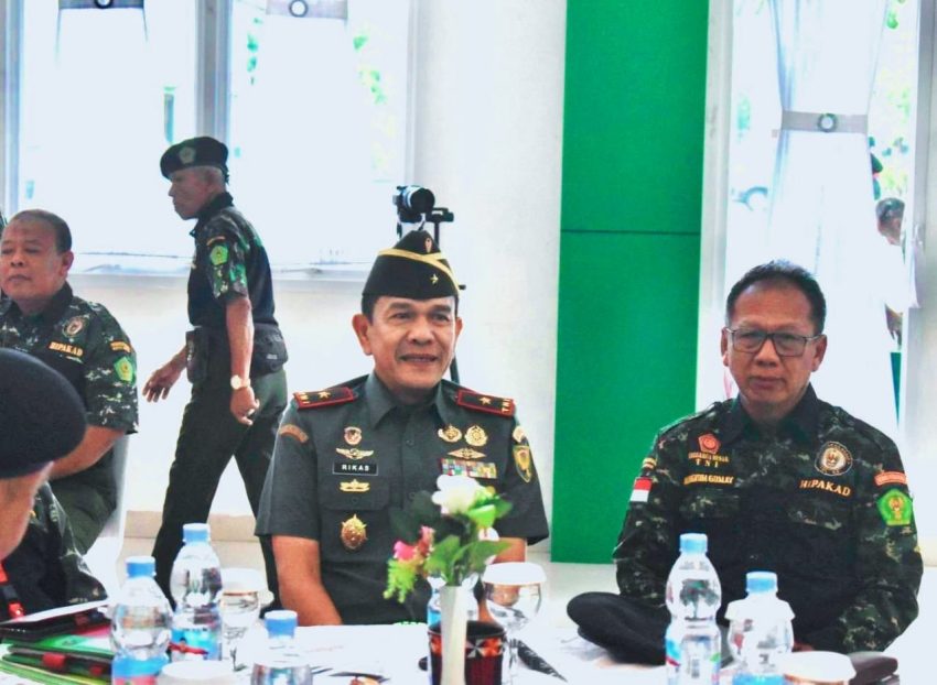 Danrem 043/Gatam Berharap Para Pengurus DPD Hipakad Yang Baru Dilantik Dapat Menjalankan Tugasnya Dengan Baik