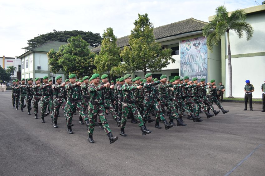 Korem 043/Gatam Gelar Upacara Bulanan, Kasad: Jadikan Upacara Momen Mempertegas Jati Diri Prajurit dan Aparatur Negara
